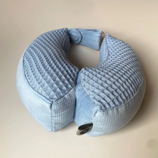 Stabilizing travel pillow size M (2-6 years) Denim