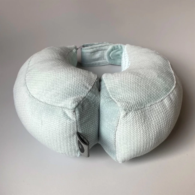 Stabilizing travel pillow size M (2-6 years) Mint