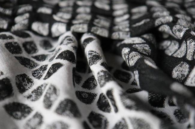 Woven wrap Yaro Slings - Petals Ultra Black White Grey Tencel 