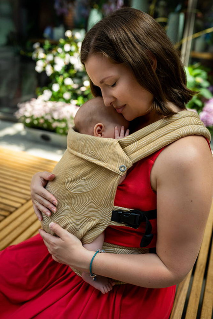 Qusy carrier / Sand Stories Natural - adjustable ergonomic carrier 