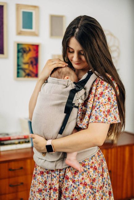 LennyLamb Baby carrier: LennyUpGrade: Peanut Butter