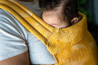 Nosidełko regulowane Qusy - Sand Stories Mustard