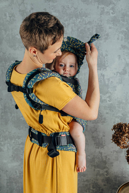 Lenny Lamb Baby carrier: LennyUpGrade - Enchanted Nook - In Bloom