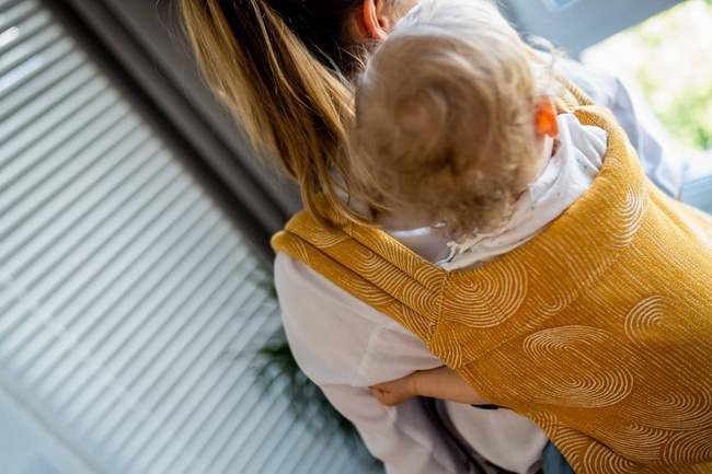 Nosidełko regulowane Qusy - Sand Stories Mustard