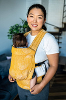 Nosidełko regulowane Qusy - Sand Stories Mustard