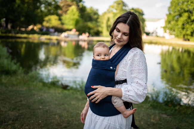 Qusy carrier / Linen Navy - adjustable ergonomic carrier 