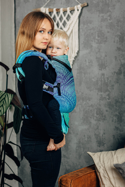 Lenny Lamb Baby carrier: LennyUpGrade: Peacoks's Tail Fantasy