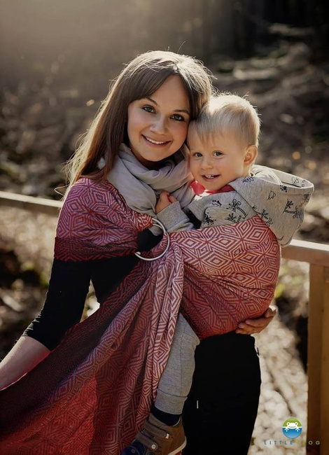 Little Frog Ring Sling - Ruby Cube