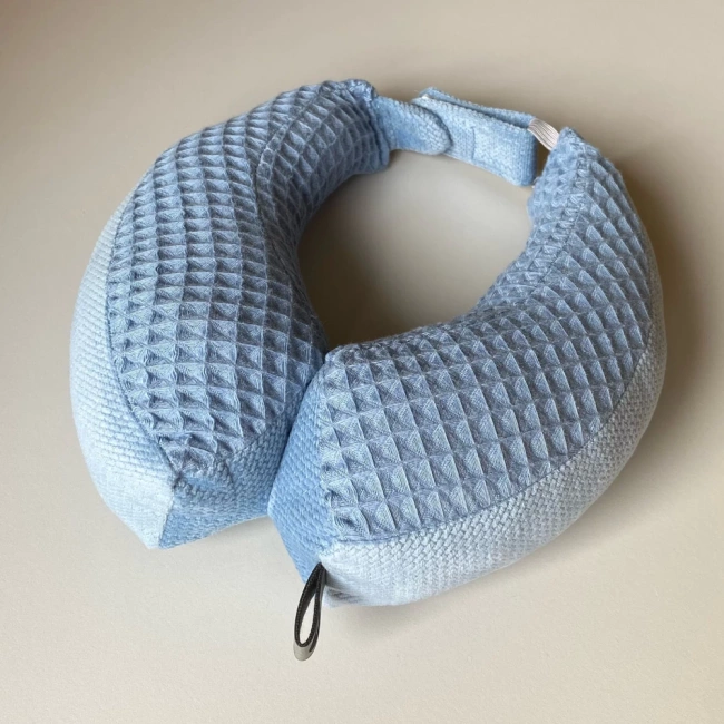 Stabilizing travel pillow size S (1-2 years) Denim