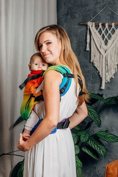 Lenny Lamb Baby carrier: LennyUpGrade Rainbow Baby