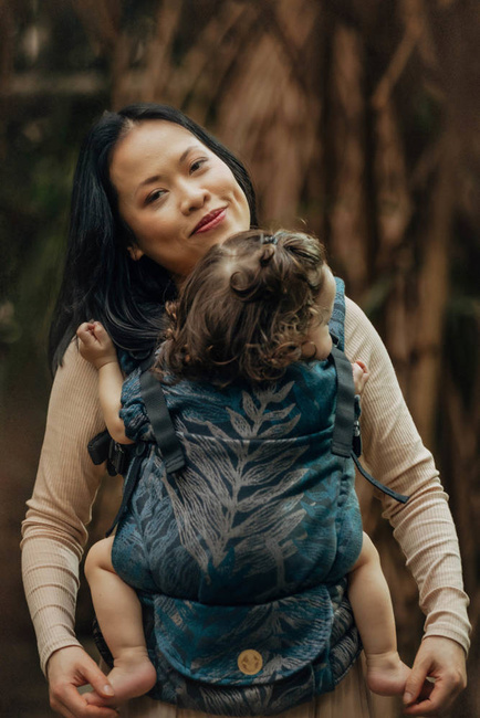 Lenny Lamb Baby carrier: LennyUpGrade Rainforest Nocturnal