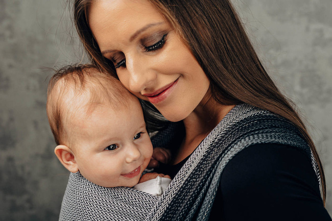 Basic Line Baby Sling LennyLamb - Little Herringbone Ombre Grey