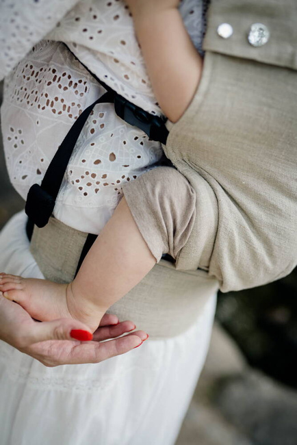 Qusy carrier / Linen Casual - adjustable ergonomic carrier 